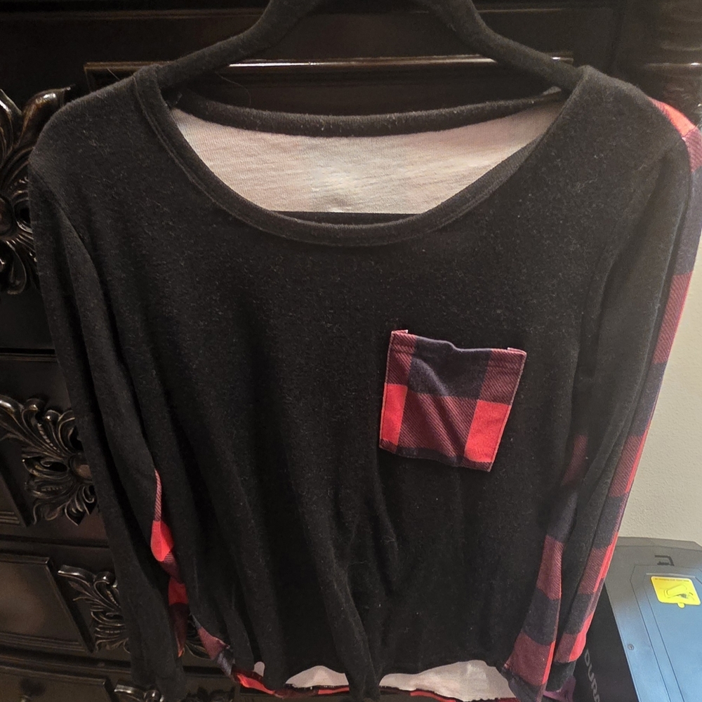 Black and Red Plaid Long Sleeve Top